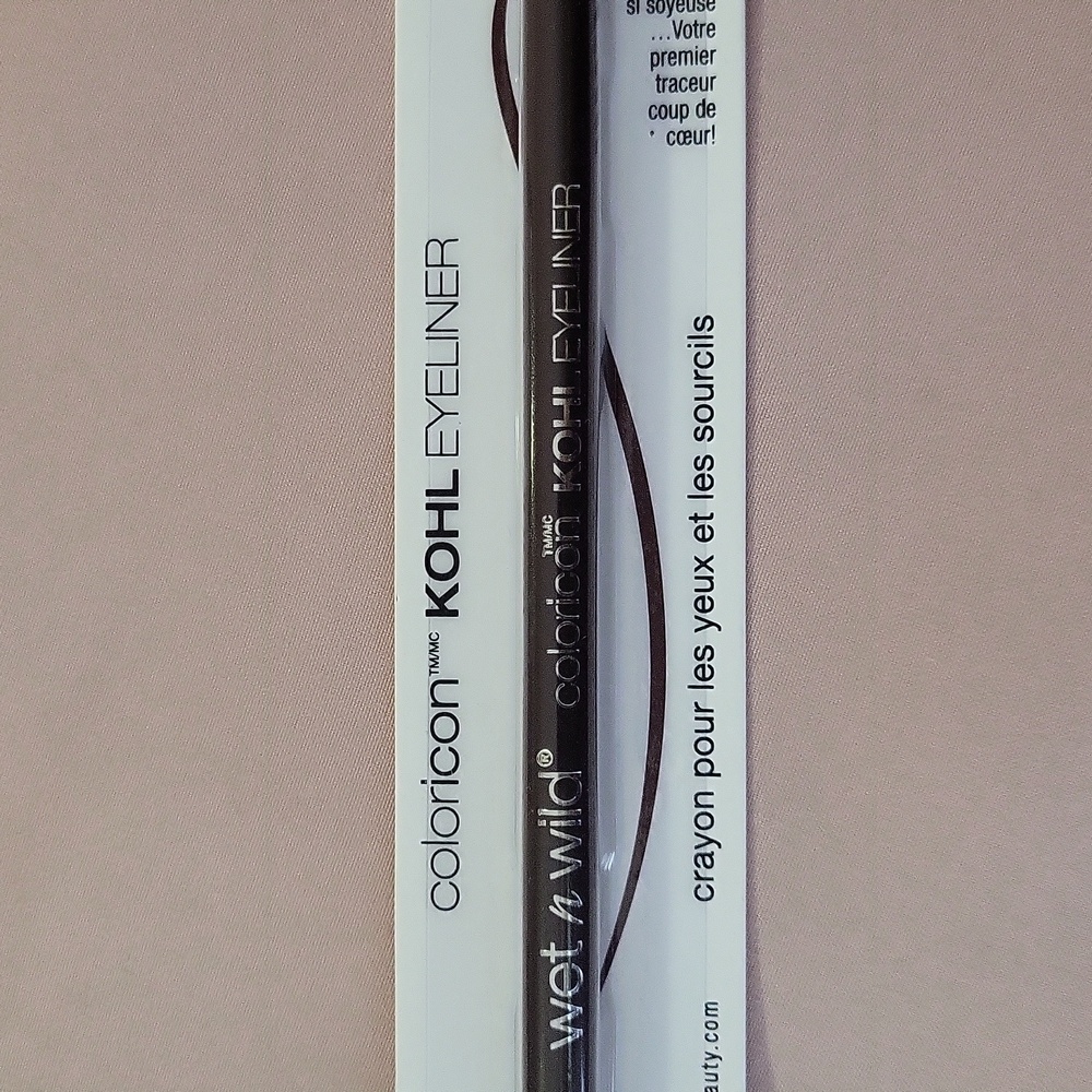 Eyeliner - Picture 1 of 3